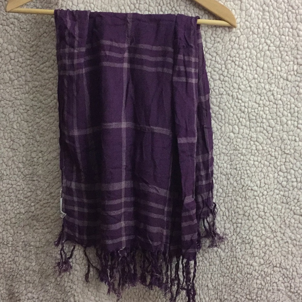 NWOT Kenneth Cole square scarf - Picture 3 of 5